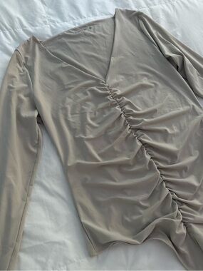 Abercrombie & Fitch Taupe Ruched V-Neck Long Sleeve Top